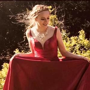 Meet your Posher, Megan